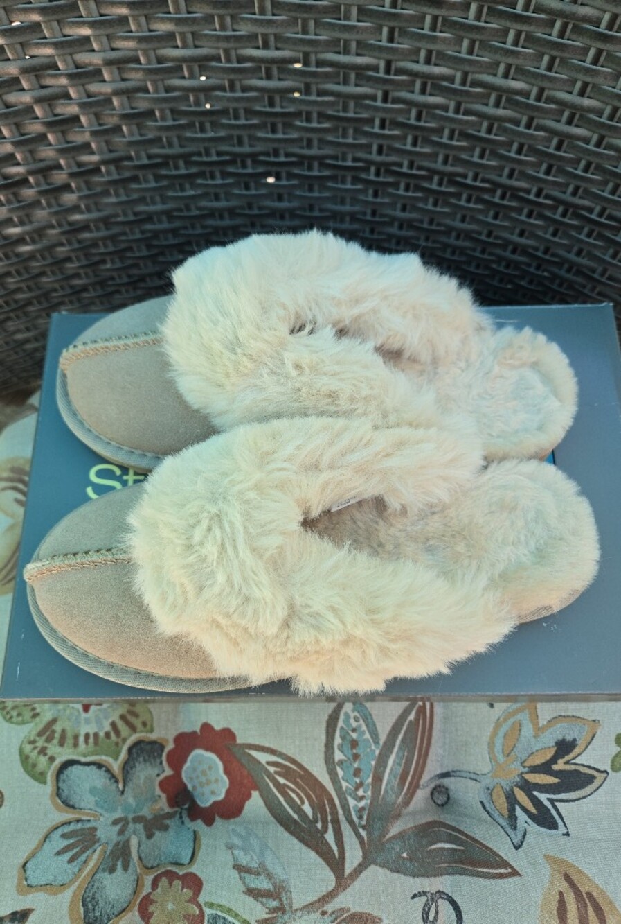 Style & Co Rosiee Womens Slippers. Size 6 NWT - Picture 2 of 8